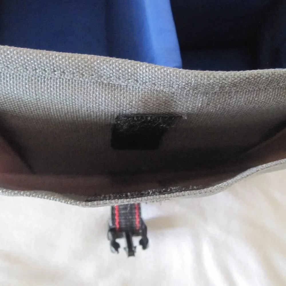 vintage Le Mans Padded Camera Shoulder Bag- Model: LE-2010A, Gray/Blue